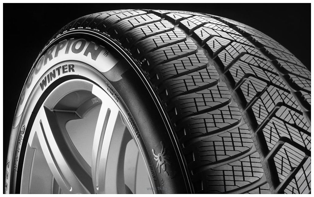 Фотографии Pirelli Scorpion Winter 215/65 R17 103H