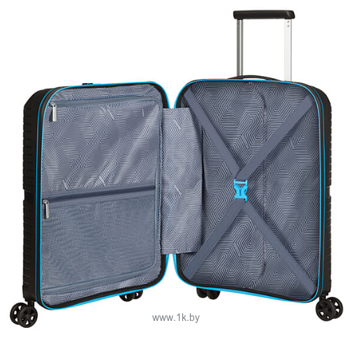 Фотографии American Tourister Airconic Black/Sporty Blue 55 см