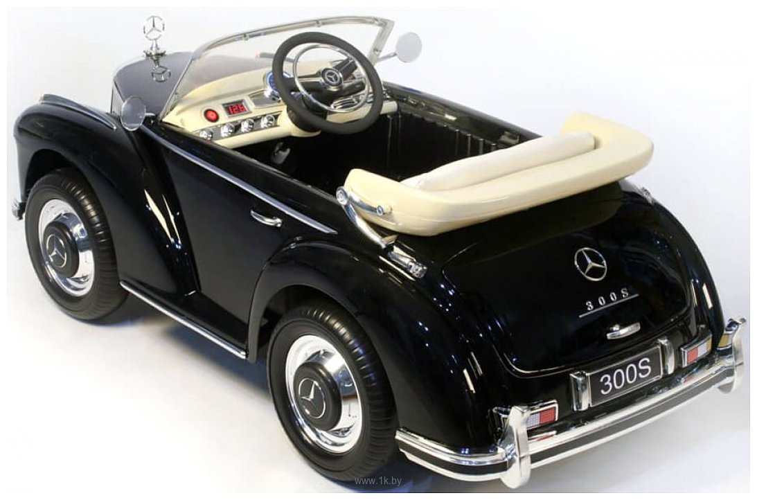 Фотографии RiverToys Mercedes-Benz 300S (черный глянец)