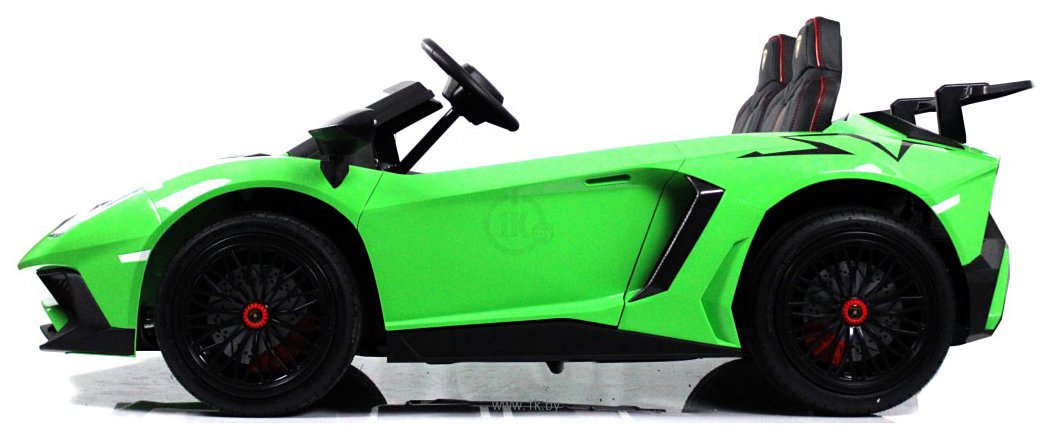 Фотографии RiverToys Lamborghini Aventador SV M777MM (зеленый)