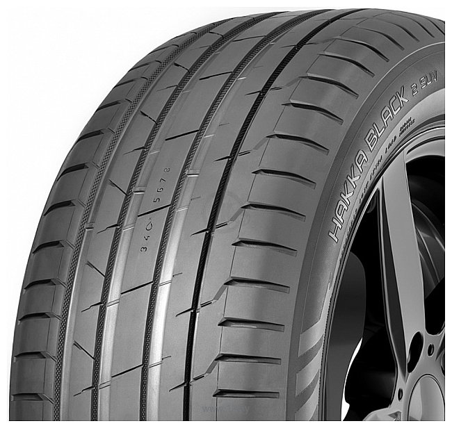 Фотографии Nokian Hakka Black 2 SUV 265/45 R21 108W