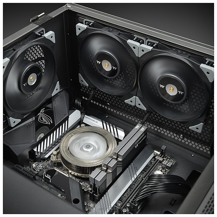 Фотографии Thermaltake ToughFan 12 2-Fan Pack CL-F082-PL12BL-A