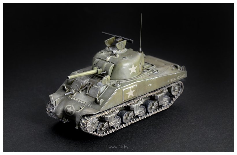 Фотографии Italeri 15651 M4 Sherman 75Mm