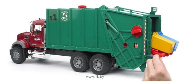 Фотографии Bruder MACK Granite Garbage truck 02812