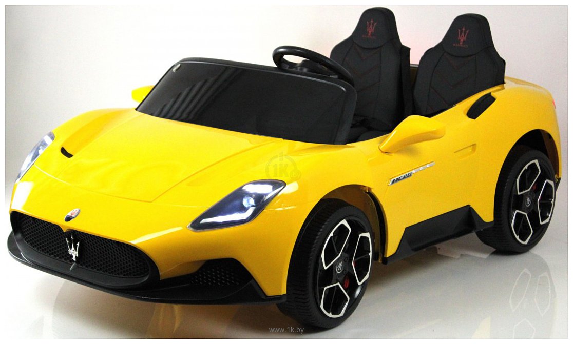 Фотографии RiverToys Maserati MC20 P111PP (желтый глянец)