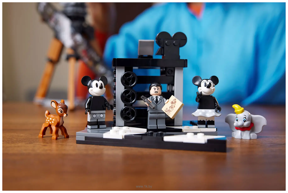 Фотографии LEGO Disney 43230 Камера памяти Уолта Диснея