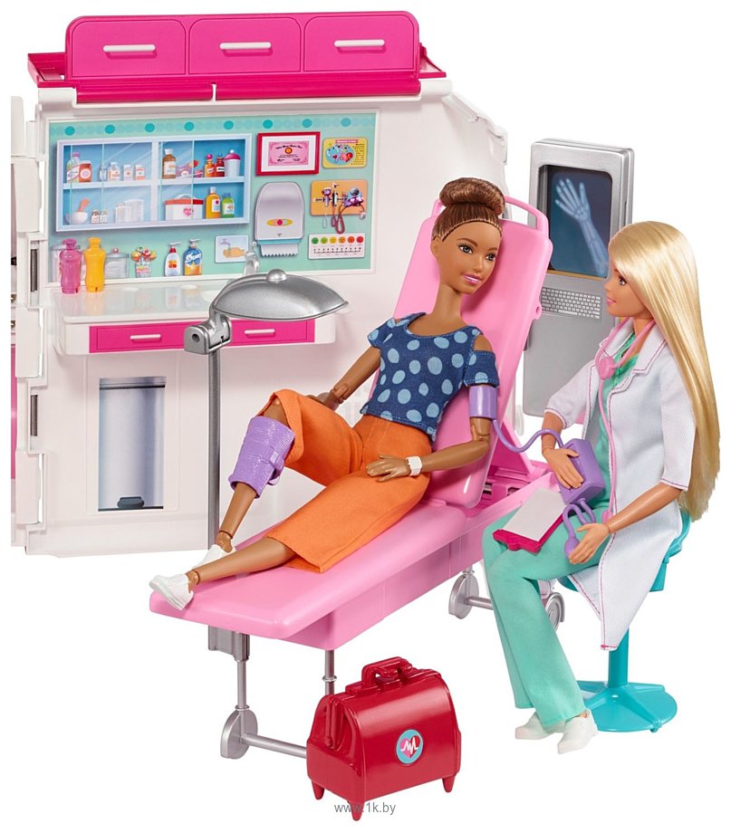Фотографии Barbie Машина скорой помощи FRM19