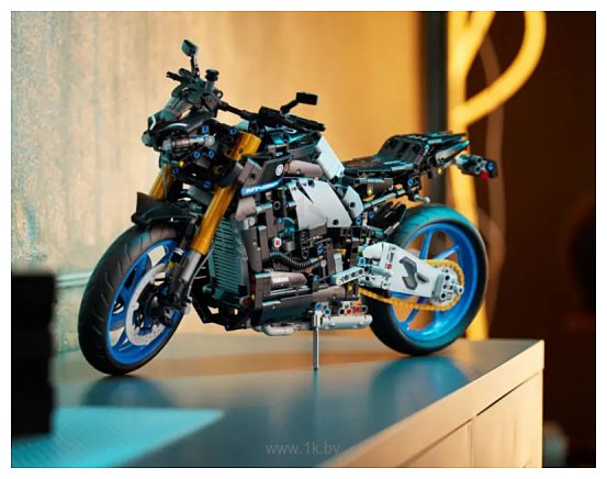 Фотографии LEGO Technic 42159 Мотоцикл Yamaha MT-10 SP