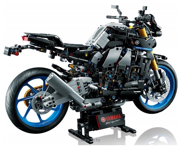 Фотографии LEGO Technic 42159 Мотоцикл Yamaha MT-10 SP