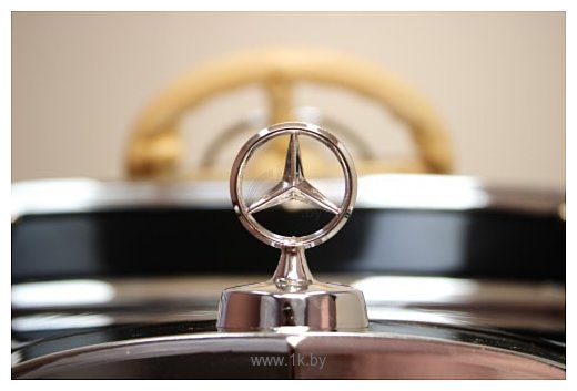 Фотографии RiverToys Mercedes-Benz M111MM (черный глнянец)