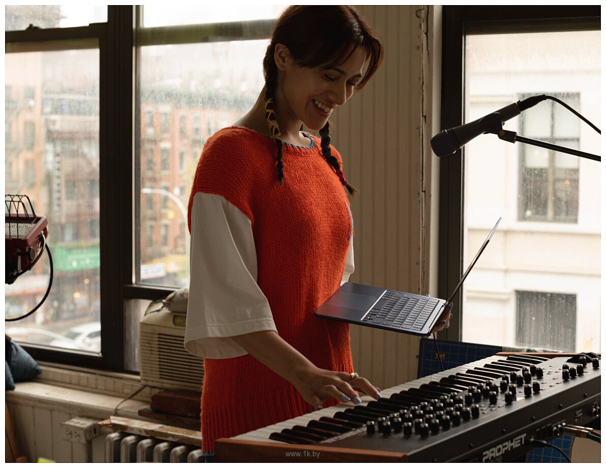 Фотографии Apple Macbook Air 13" M2 2022 (Z15S00112)