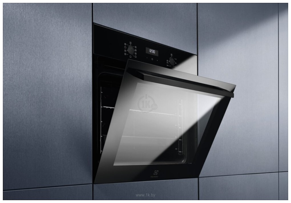 Фотографии Electrolux SurroundCook 600 EOF5C50BZ