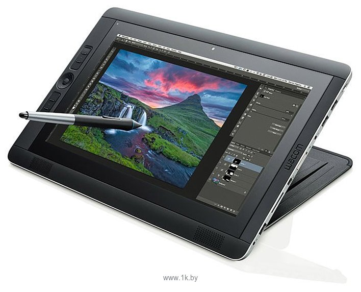 Фотографии Wacom Cintiq Companion 2 64GB (DTH-W1310T)