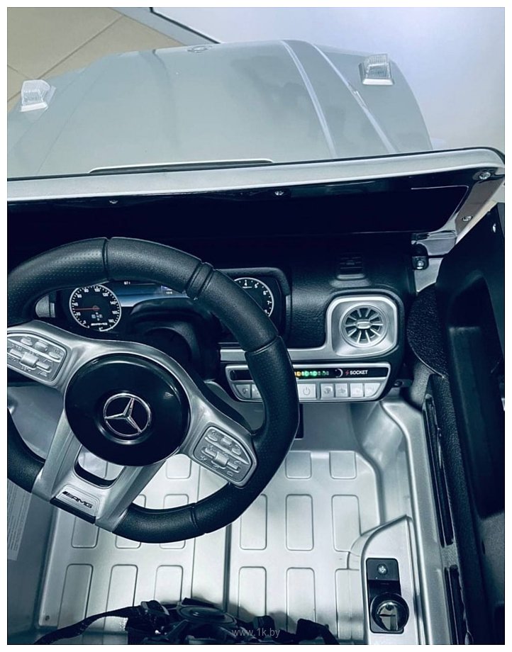 Фотографии RiverToys Mercedes-Benz G63 T999TT (серебристый глянец)