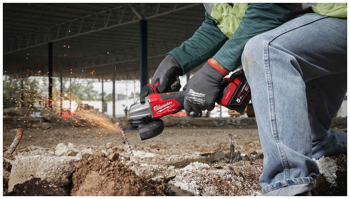 Фотографии Milwaukee M18 Fuel One-Key M18FSAGSVO125X-0X 4933493552 (без АКБ, кейс)