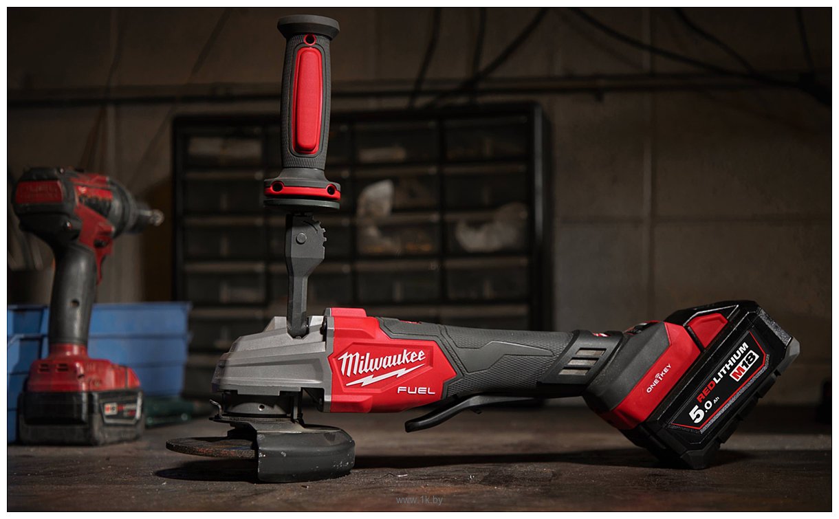 Фотографии Milwaukee M18 Fuel One-Key M18FSAGSVO125X-0X 4933493552 (без АКБ, кейс)