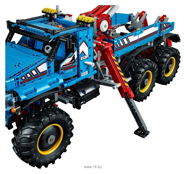 Фотографии LEGO Technic 42070 Эвакуатор-внедорожник 6х6