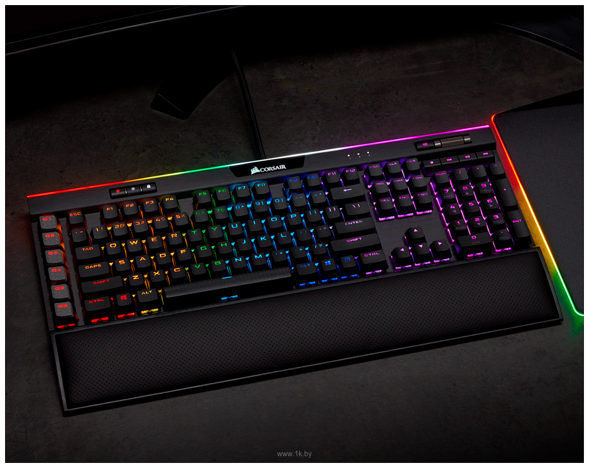 Фотографии Corsair K95 RGB Platinum XT Cherry MX Speed (без кириллицы)