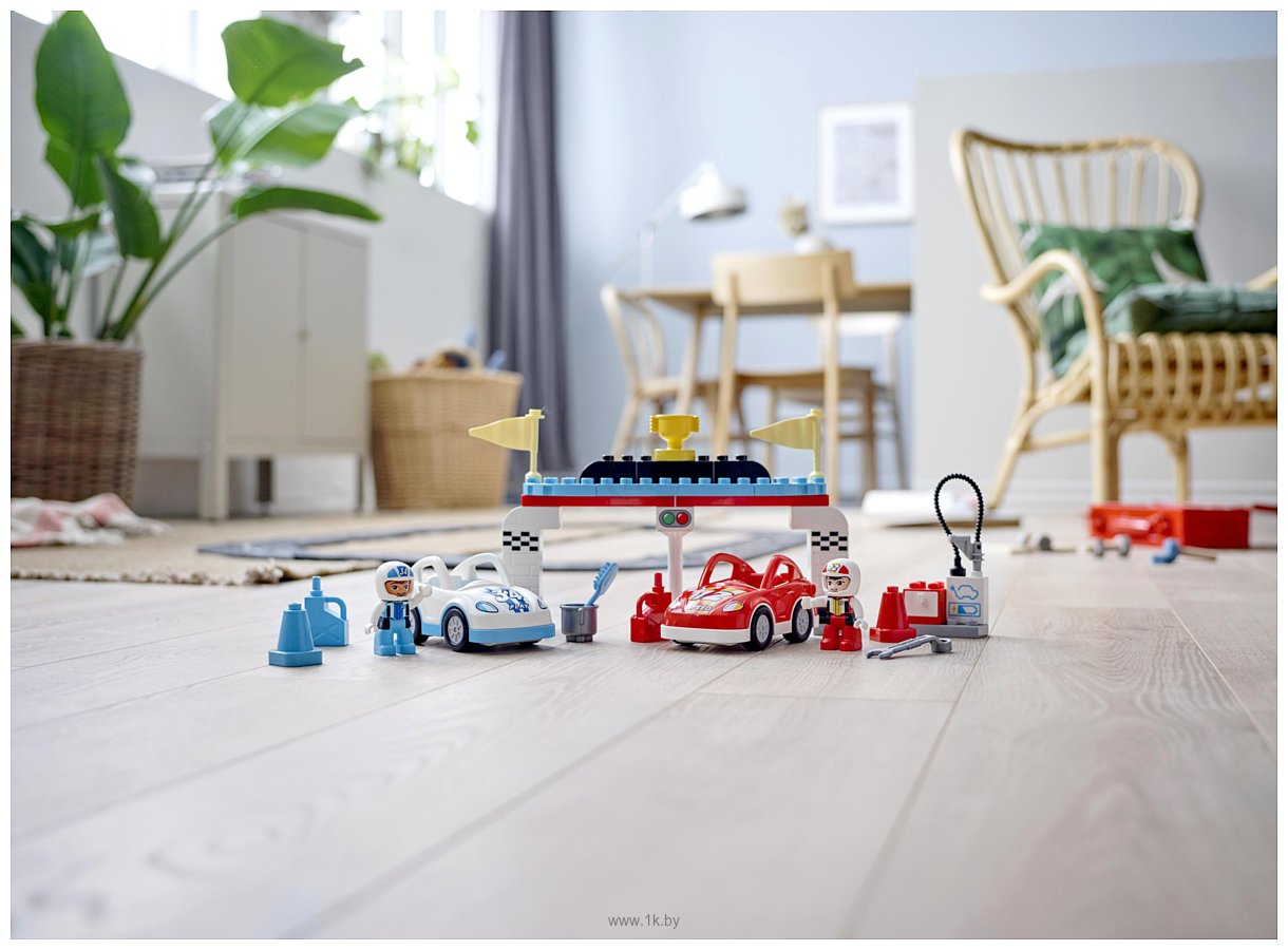 Фотографии LEGO Duplo 10947 Гоночные машины