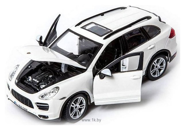 Фотографии Bburago Porsche Cayenne Turbo 18-21056 (белый)