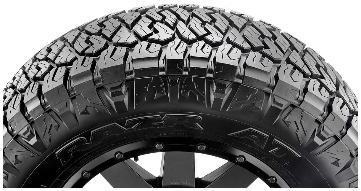 Фотографии Maxxis RAZR AT 275/55 R20 117T