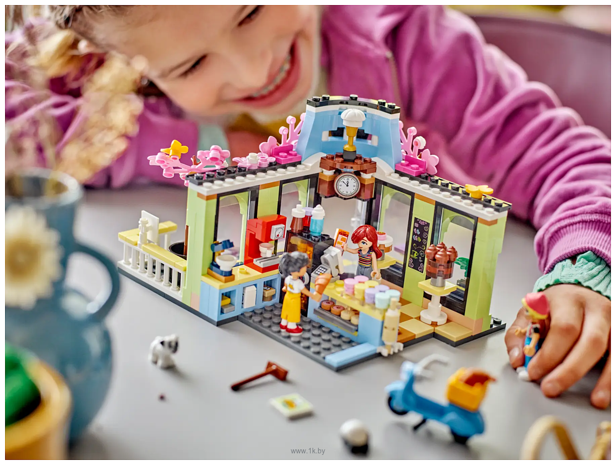 Фотографии LEGO Friends 42618 Heartlake City Cafe