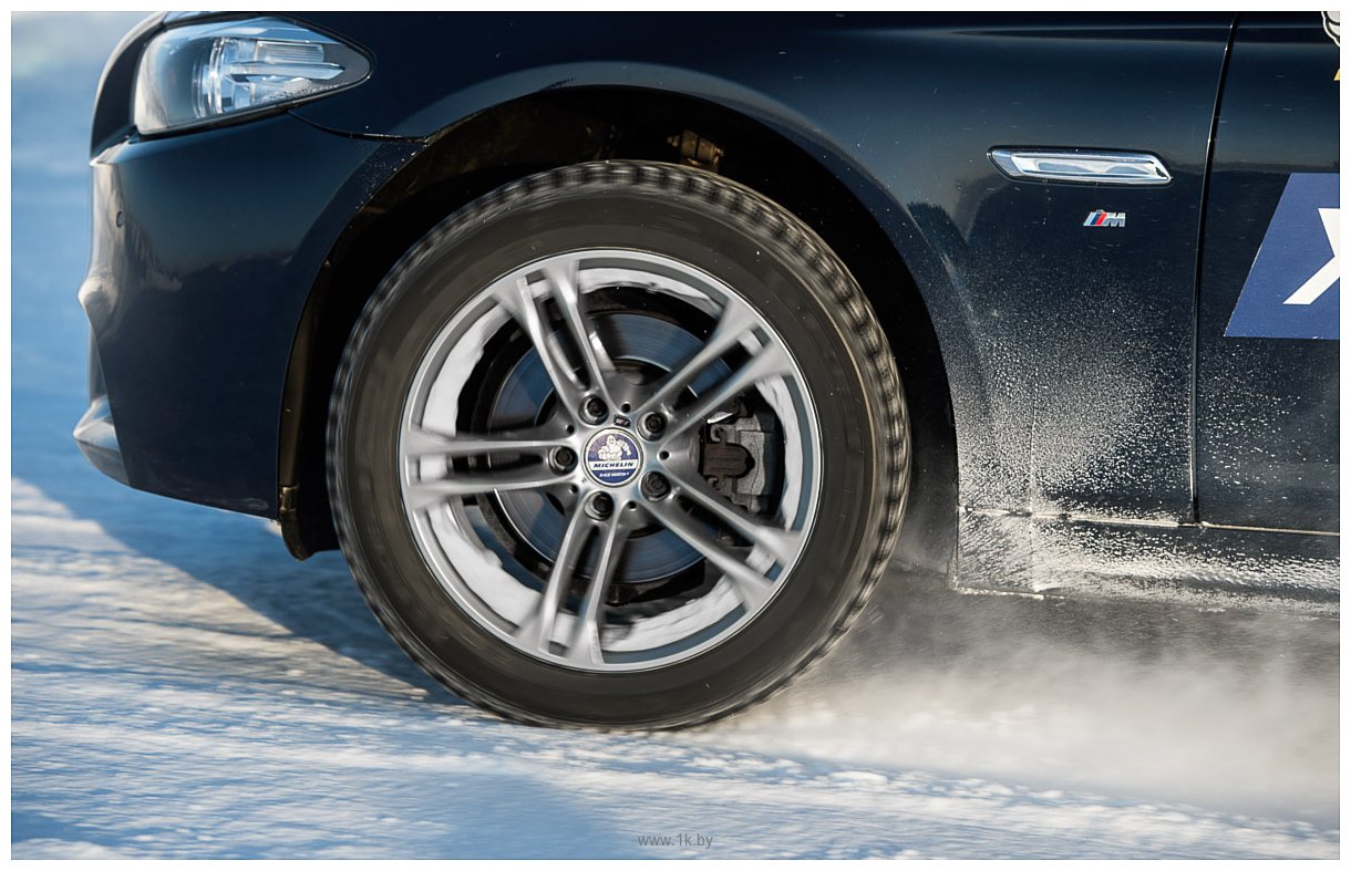 Фотографии Michelin X-Ice North 4 295/30 R20 101H (шипы)