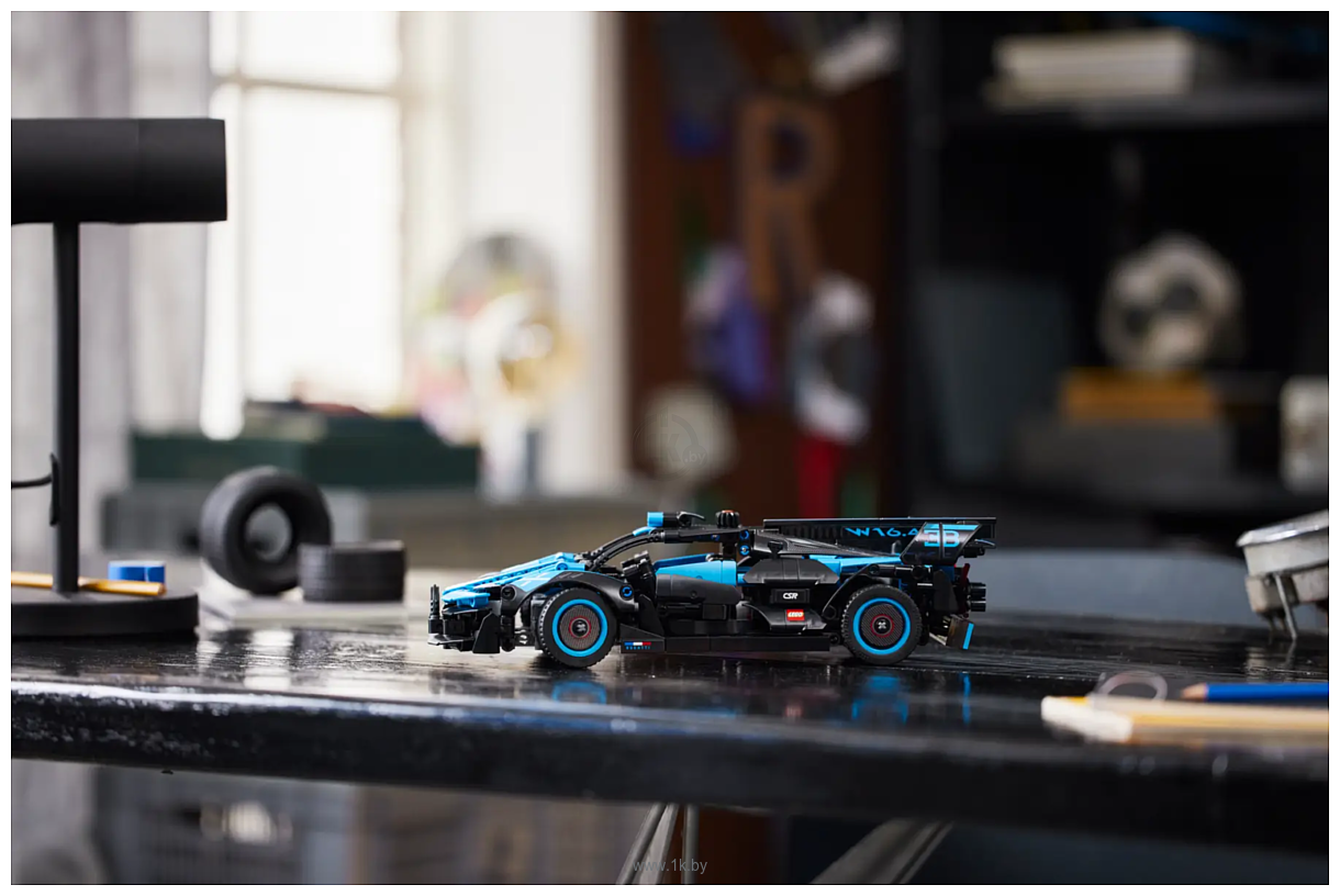 Фотографии LEGO Technic 42162 Спортивный автомобиль Bugatti Bolide Agile Blue