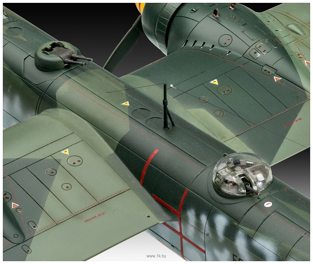 Фотографии Revell 03913 Тяжелый бомбардировщик Heinkel He177 A-5 Greif