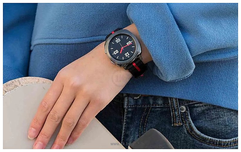 Фотографии Samsung Premium Nato для Galaxy Watch 42mm & Gear Sport (черный/красный)