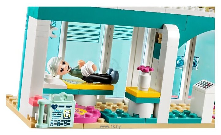 Фотографии LEGO Friends 41394 Городская больница Хартлейк Сити