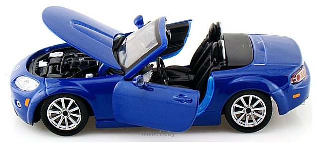 Фотографии Bburago Mazda MX-5 Miata 18-22109 (синий)