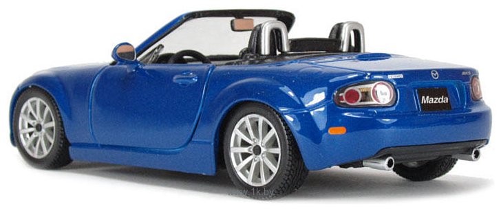 Фотографии Bburago Mazda MX-5 Miata 18-22109 (синий)