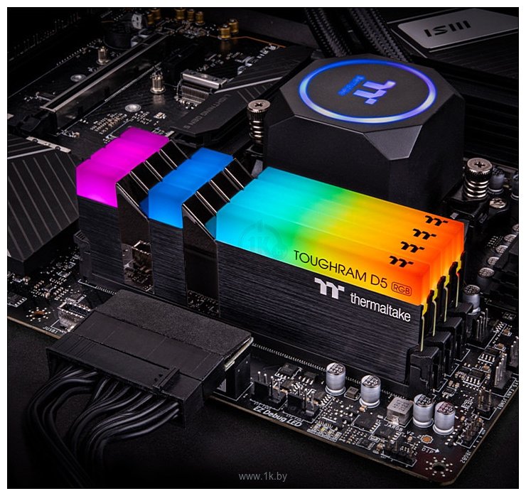 Фотографии Thermaltake Toughram RGB D5 RG31D516GX2-5600C36A