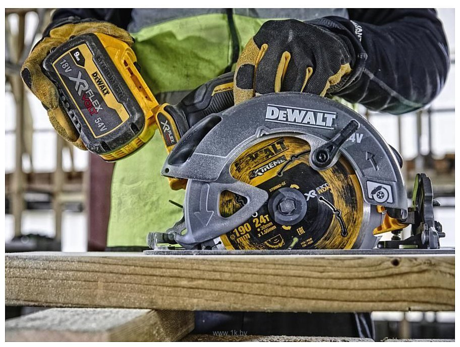 Фотографии DeWalt DCS578NT (без АКБ, кейс) Фотографии DeWalt DCS578NT (без АКБ, кейс)