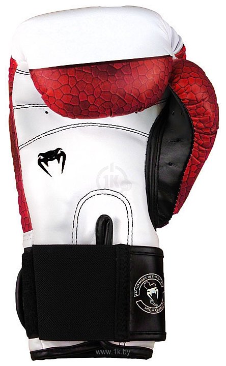 Фотографии Venum Red Devil Boxing Gloves