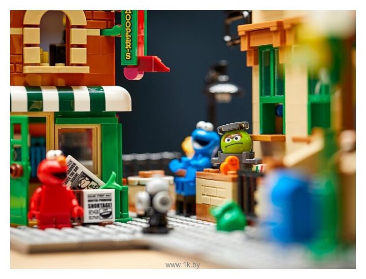 Фотографии LEGO Ideas 21324 Улица Сезам, 123