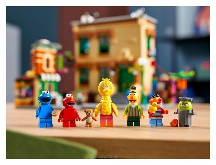 Фотографии LEGO Ideas 21324 Улица Сезам, 123