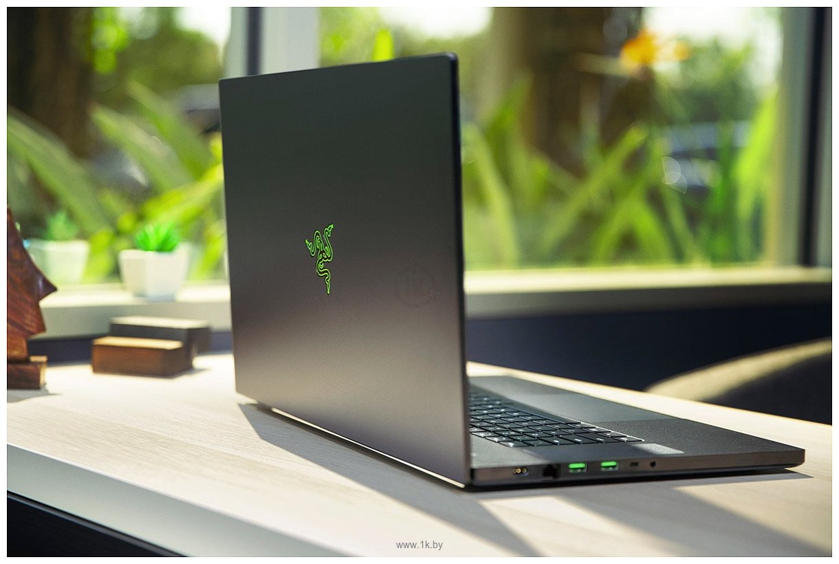 Фотографии Razer Blade Pro 17 RZ09-03295E63-R3E1