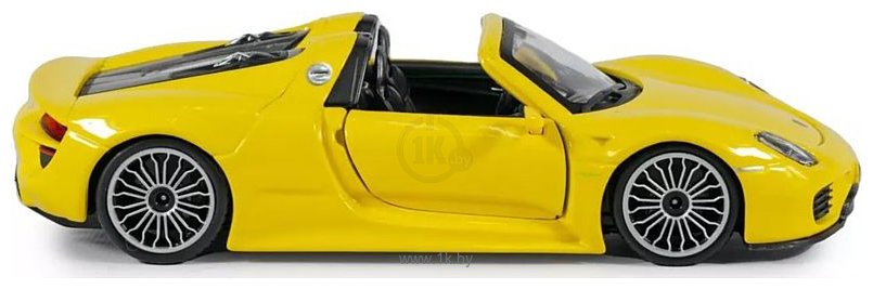 Фотографии Bburago Porsche 918 Spyder 18-21076 (желтый)