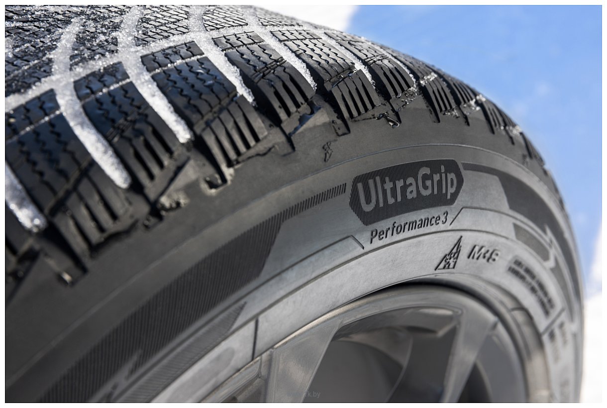 Фотографии Goodyear UltraGrip Performance 3 225/50 R18 99V XL