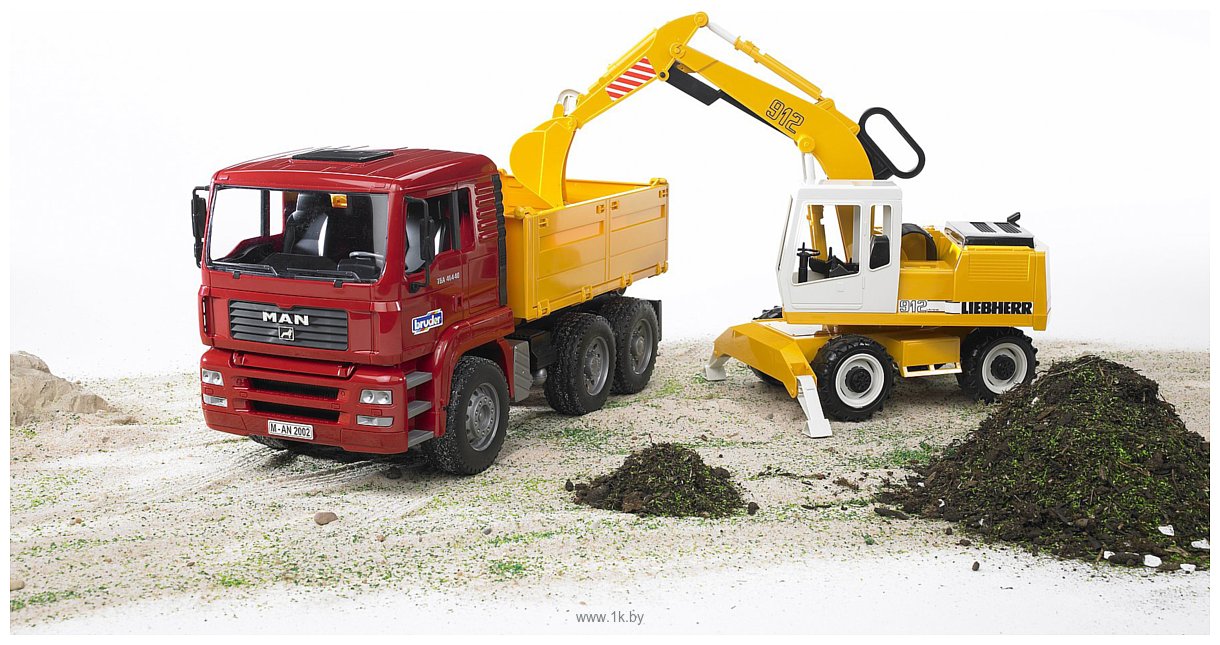 Фотографии Bruder MAN TGA Construction truck with Liebherr Excavator 02751