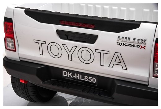 Фотографии RiverToys DK-HL850 Toyota Hilux (белый)