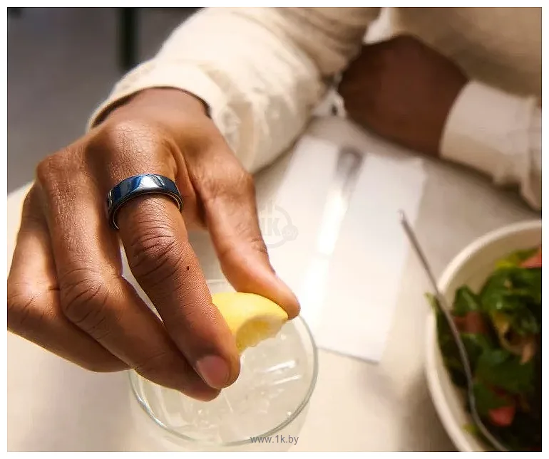 Фотографии Oura Ring 4 Ceramic (синий, размер 4)