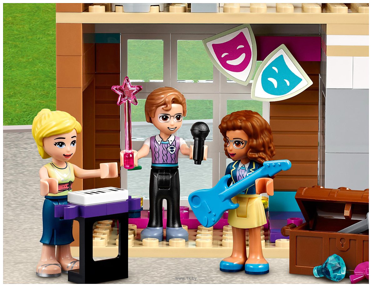 Фотографии LEGO Friends 41682 Школа Хартлейк Сити