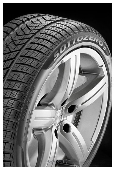 Фотографии Pirelli Winter Sottozero 3 225/45 R19 96V RunFlat