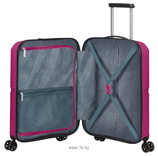 Фотографии American Tourister Airconic Deep Orchid 55 см