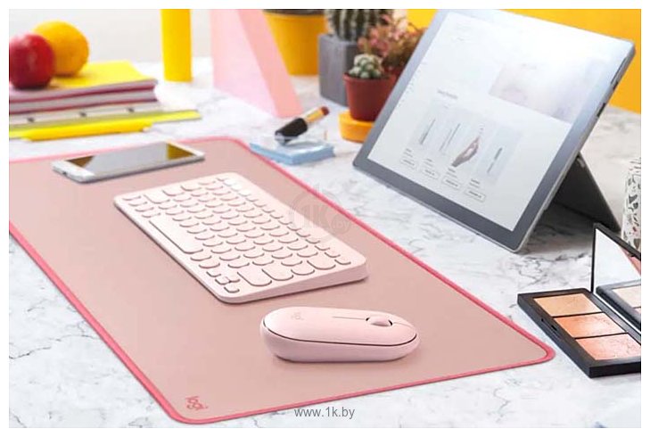 Фотографии Logitech Desk Mat (темно-розовый)