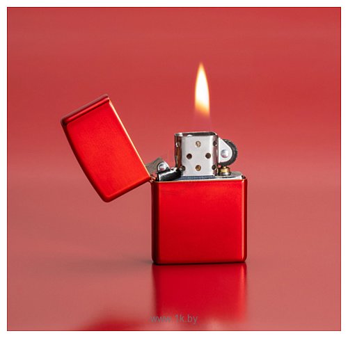 Фотографии Zippo Classic Metallic Red 49475