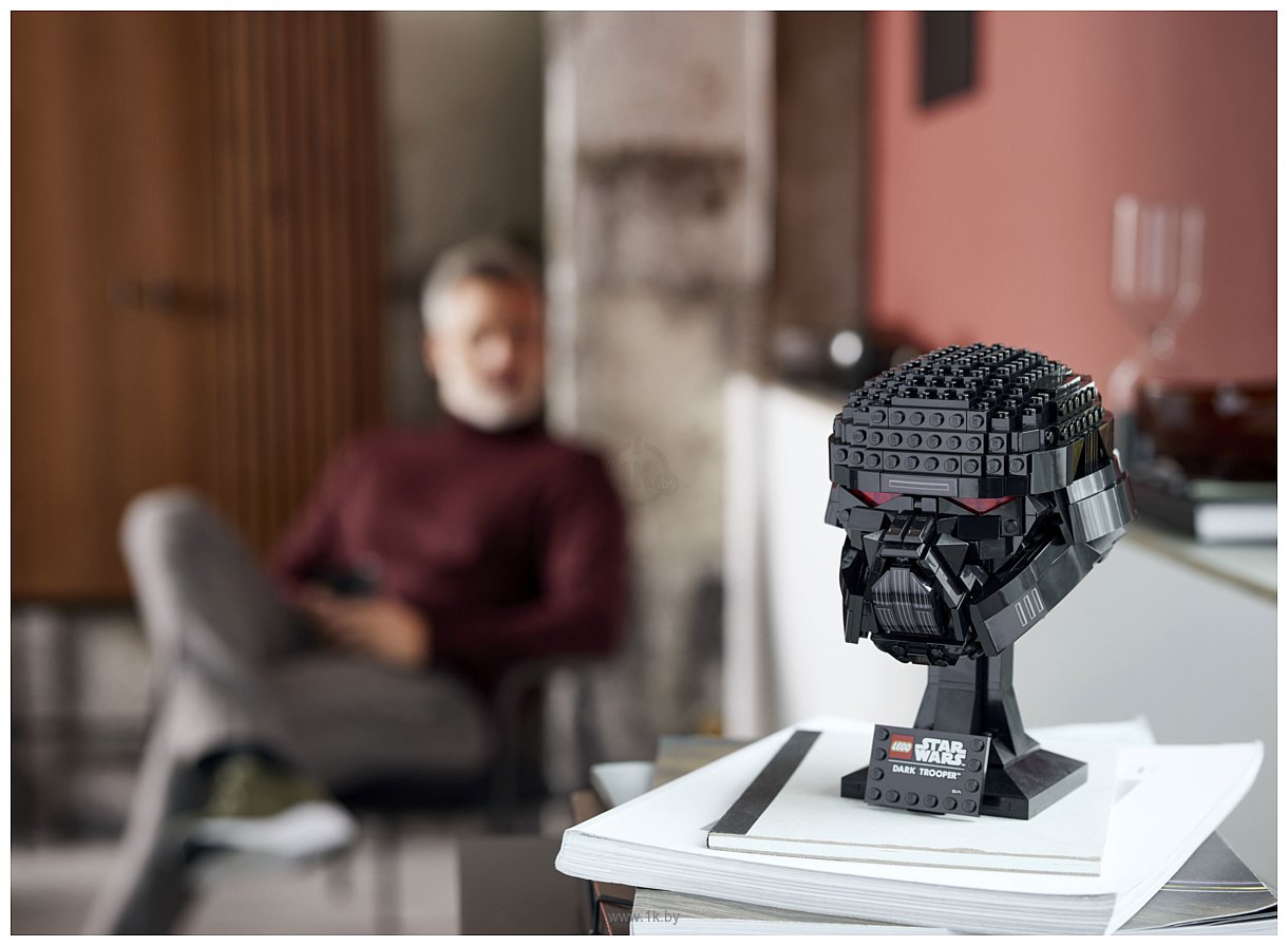 Фотографии LEGO Star Wars 75343 Шлем темного штурмовика